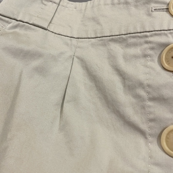 Classic Faconnable Lined Button Front Khaki Skirt - Picture 9 of 10